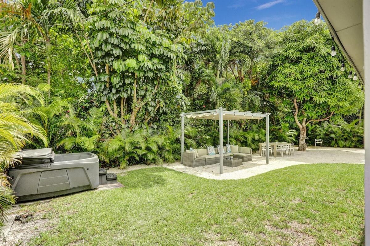 Miami Getaway 4BR With BBQ & Relaxing Backyard Vila Golden Glades Exterior foto